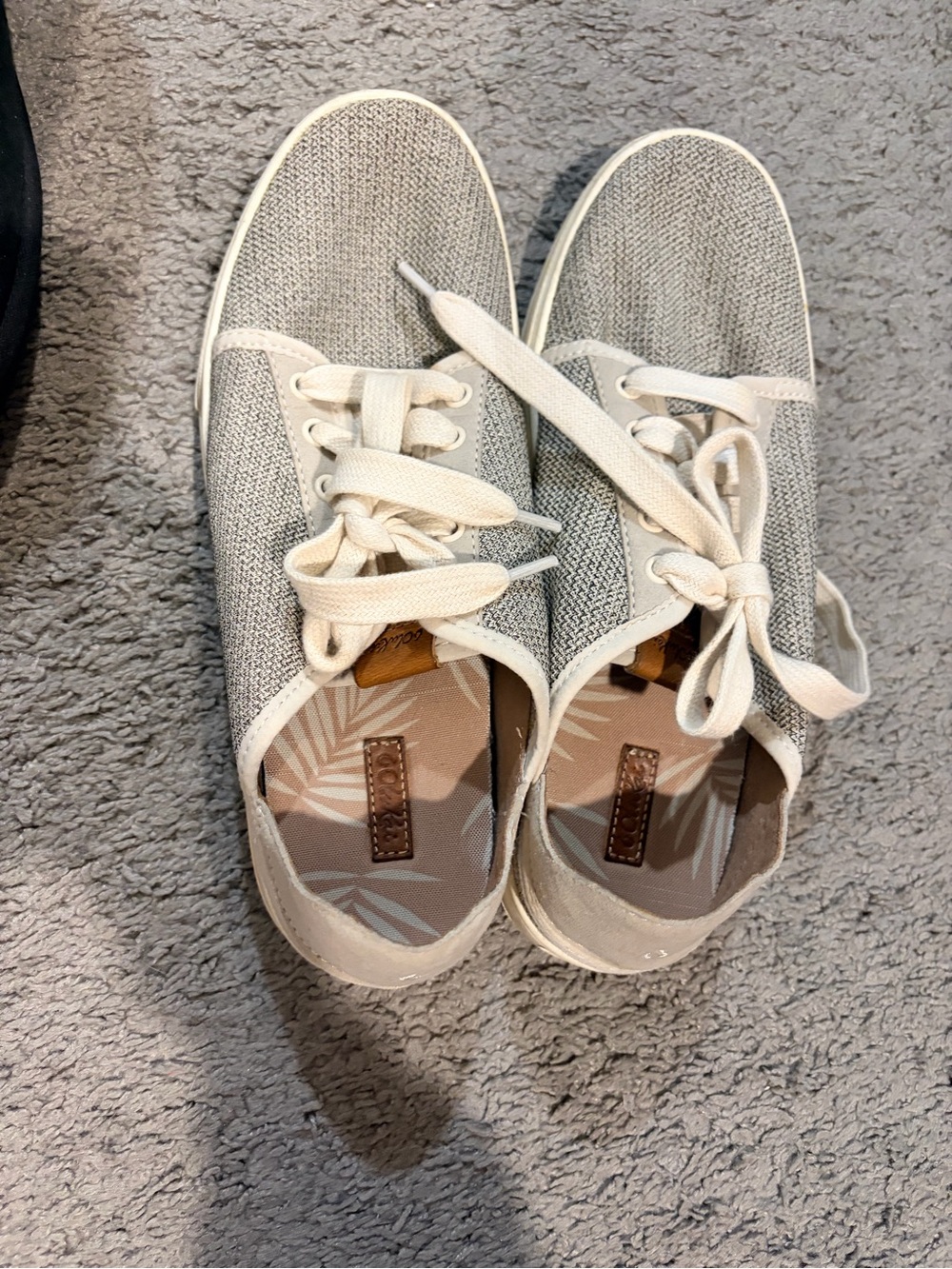 OluKai Women's Gray and Cream Knit Sneakers
